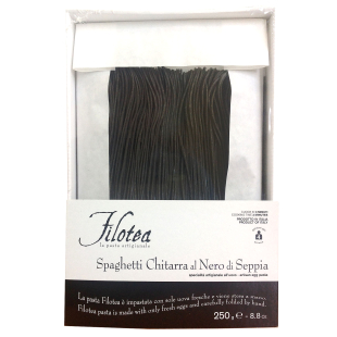 Спагетти Китарра c Чернилами Каракатицы Италия 