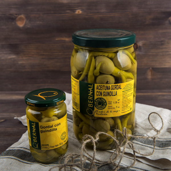 Оливки GORDAL RELLENAS DE GUINDILLA  зеленые, фаршированные острым перчиком  Испания 