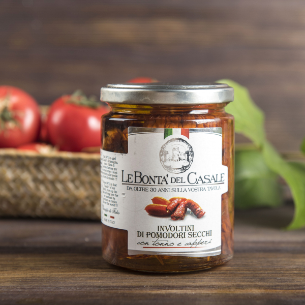 Рулетики из вяленных томатов  с тунцом и каперсами Италия 