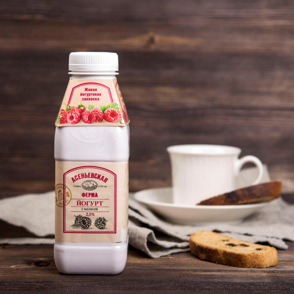 Йогурт с малиной