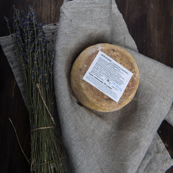 Шеврон, козий сыр