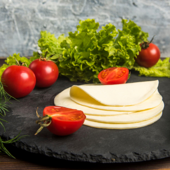 Сыр сулугуни пластами