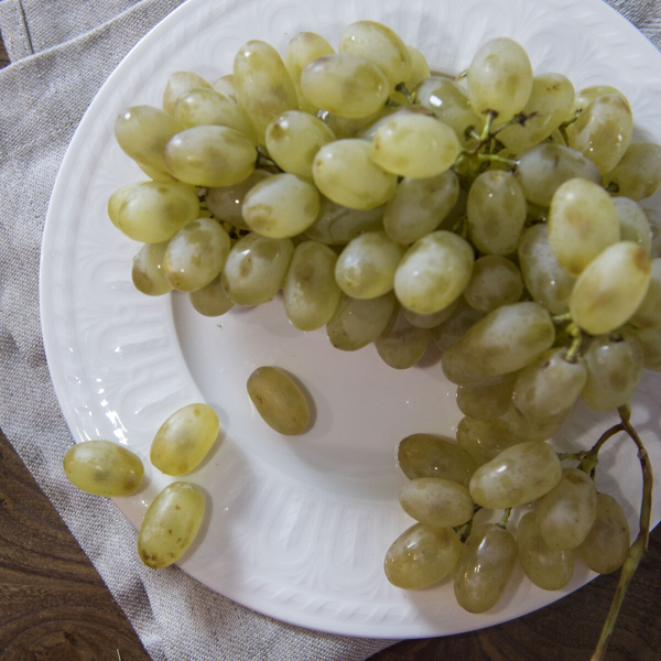 Виноград Дамские пальчики