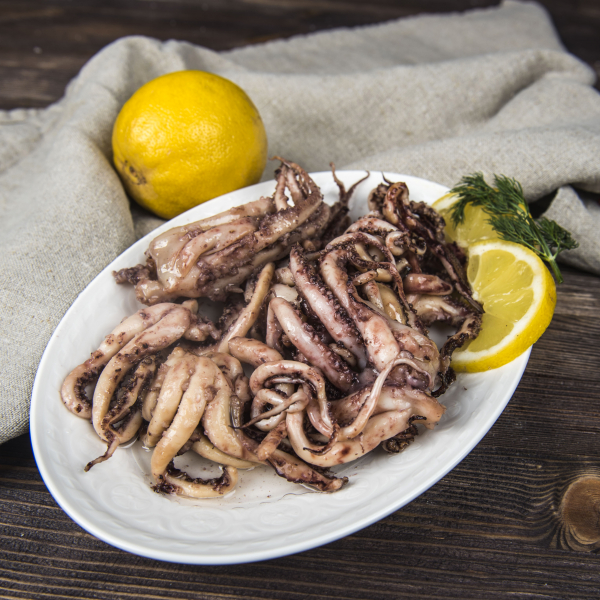 Щупальца кальмара подкопченные в масле