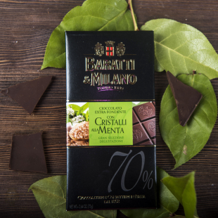 Шоколад горький с кристаллами карамели и мятой 