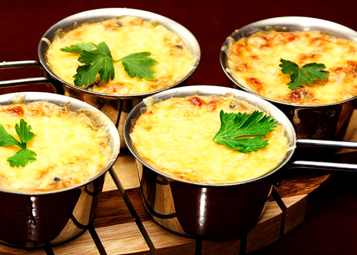 Жульен с курицей и грибами